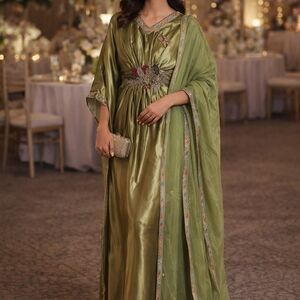 🌿 Green Silk Kaftan – Elegant Dinner & Eid Outfit (Limited Stock)